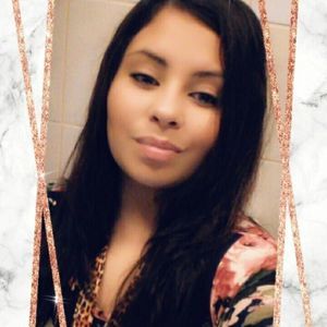 Meet your Posher, Vanessa